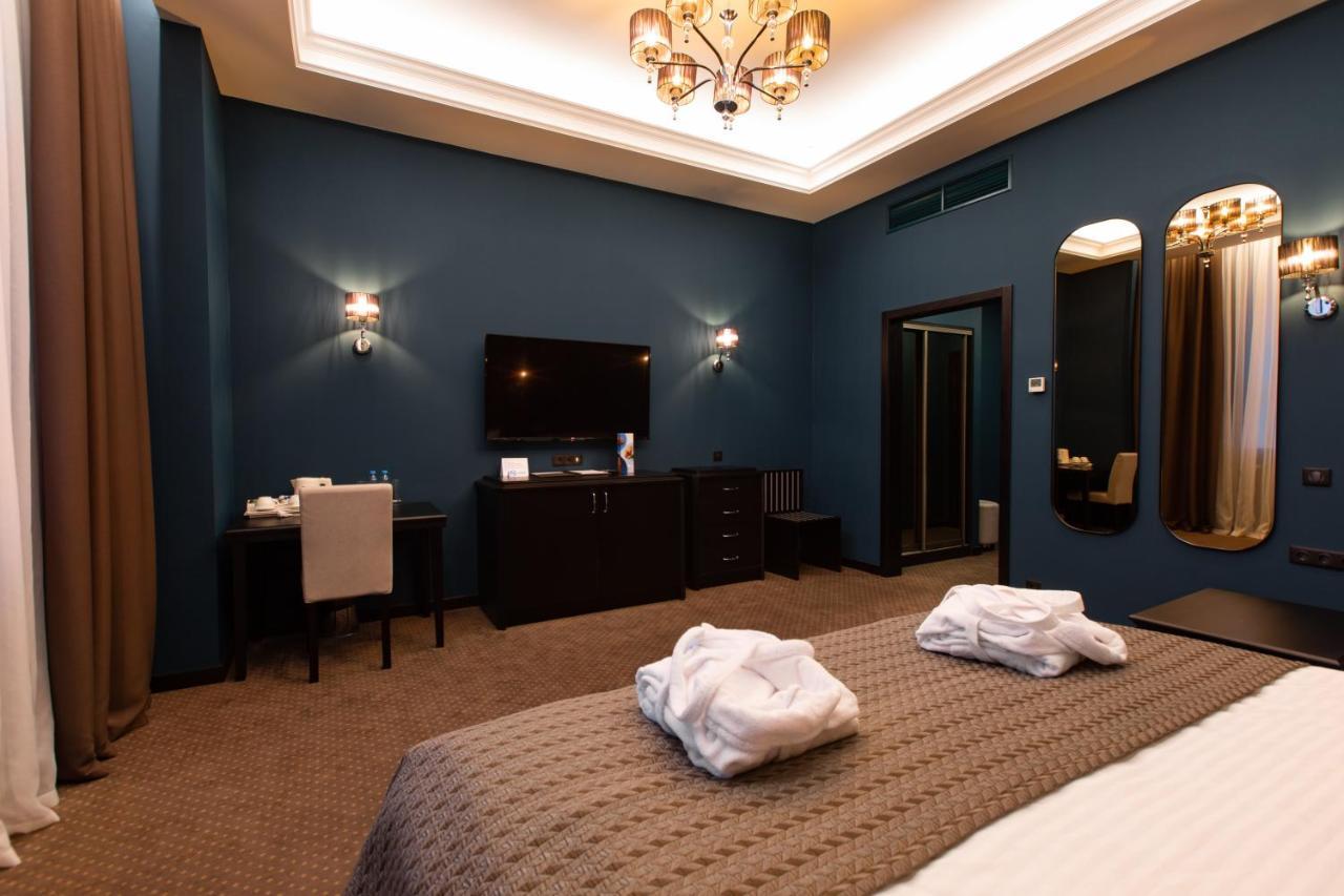 Tsunami Spa Hotel Dnipro Exteriör bild
