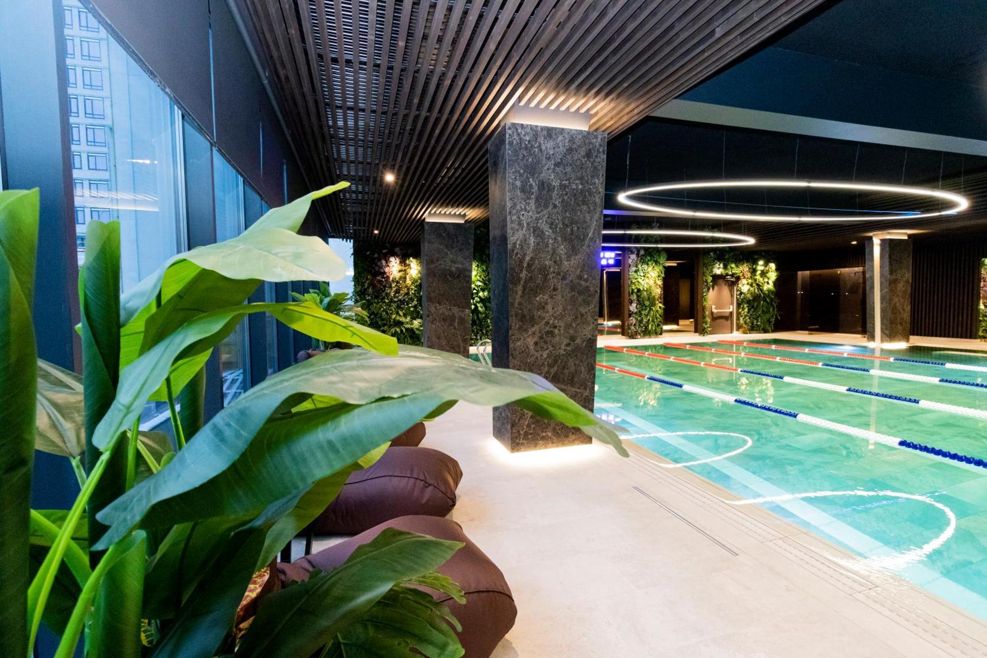 Tsunami Spa Hotel Dnipro Exteriör bild