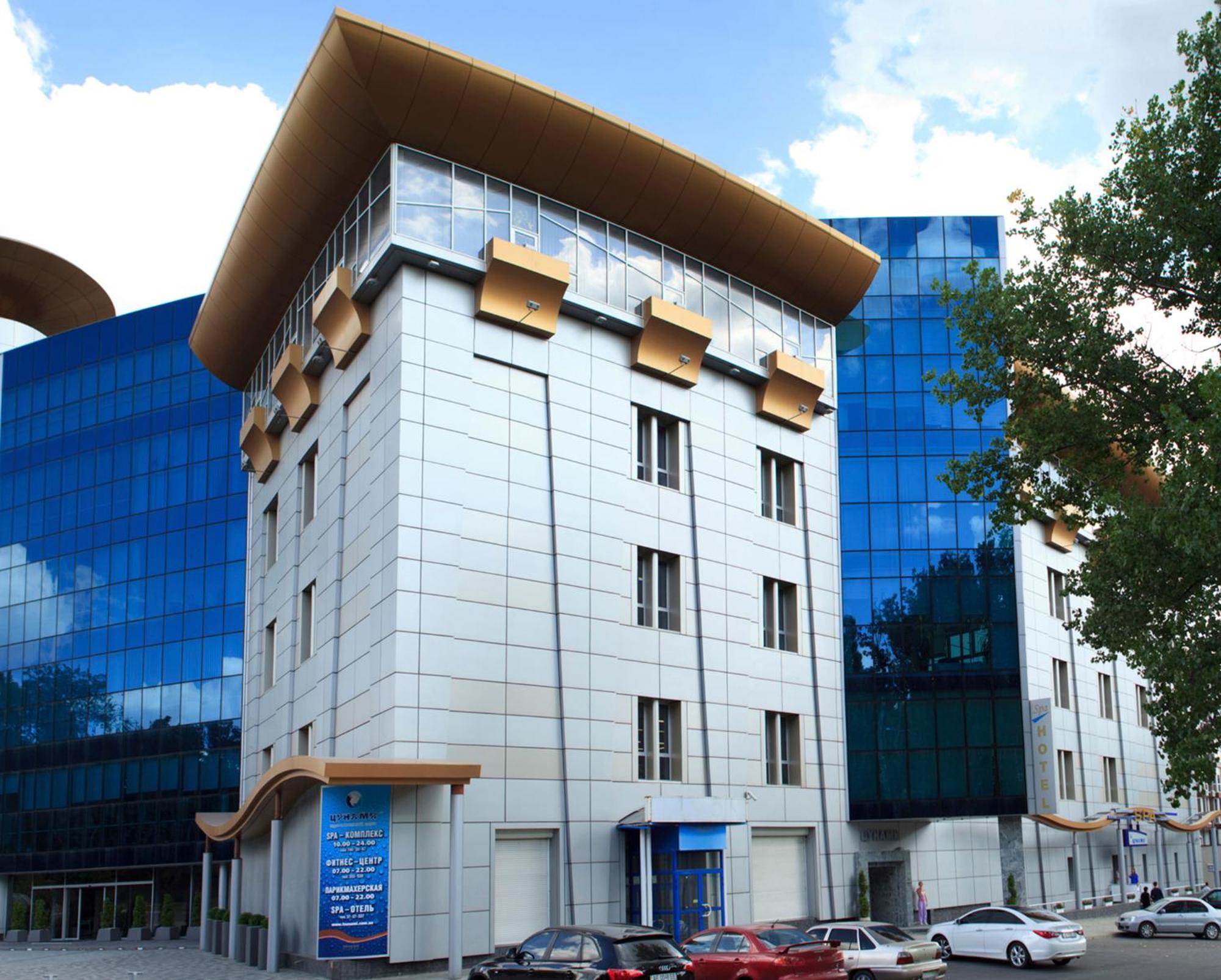 Tsunami Spa Hotel Dnipro Exteriör bild